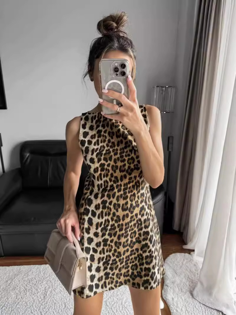 Dresses & Jumpsuits | Animal Print Round Neck Mini Shift Dress  – Womens Clothing Dresses & Jumpsuits